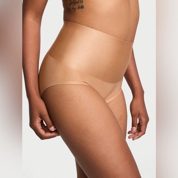 NWT VS Body By Victoria Smoothing Shimmer Brief Panty Toffee Size Medium - Picture 1 of 3